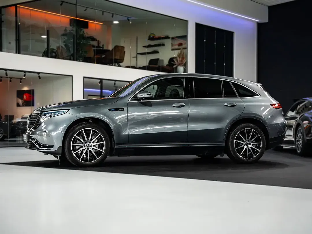 Mercedes-Benz EQC 400 4MATIC AMG Line Plus Premium - foto 2
