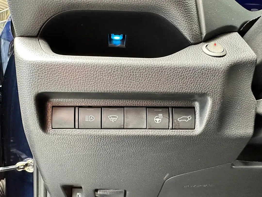 Suzuki Across Hybrid Comfort+ - Thumbnail 8