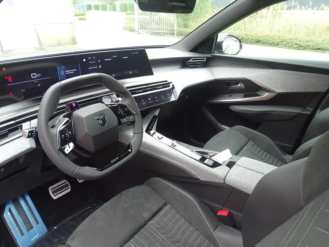 Peugeot 3008 145 e-DSC6 Hybrid GT - Thumbnail 11