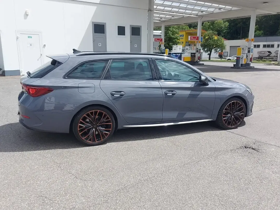 CUPRA Leon PHEV VZ Sportstourer - Thumbnail 2