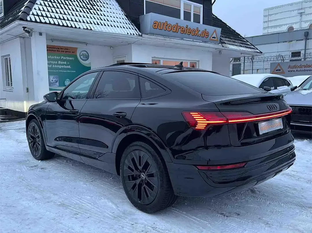 Audi Q8 e-tron 50 Sportback S line - Thumbnail 11