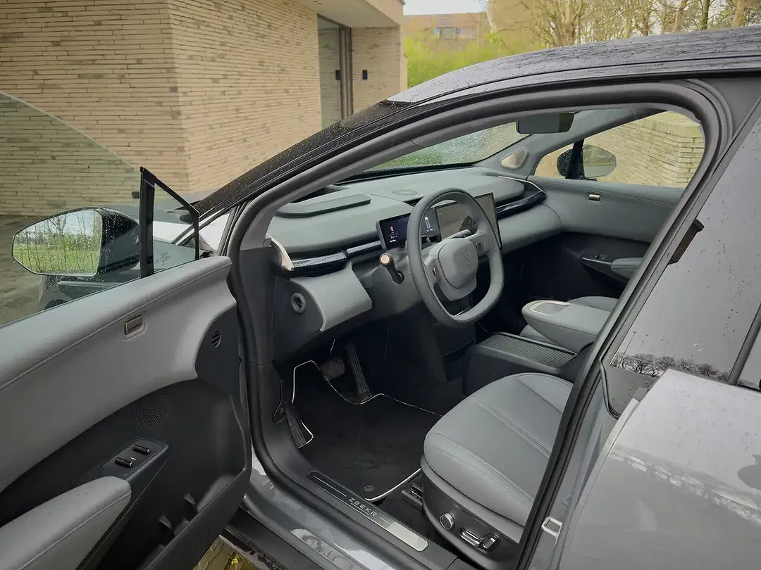 Zeekr X - Thumbnail 8