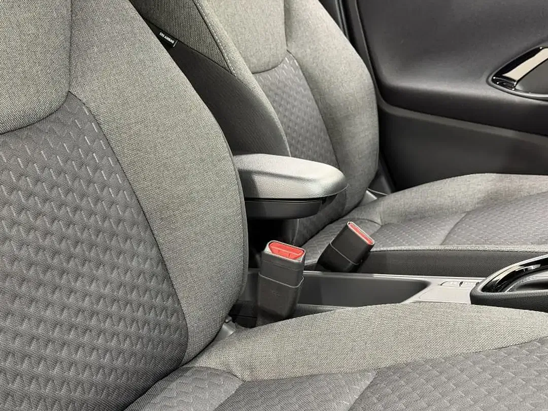 Toyota Yaris Cross Plus - Thumbnail 13