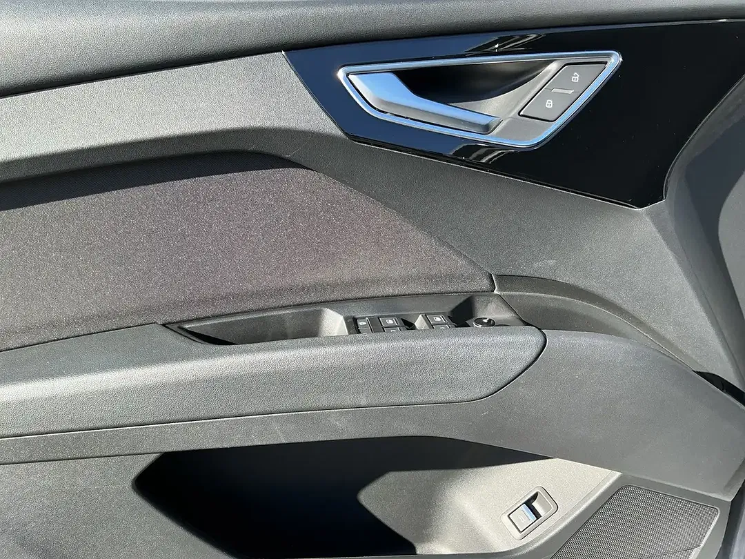 Audi Q4 e-tron 40 Matrix LED S line - Thumbnail 14