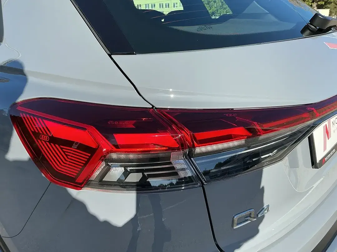 Audi Q4 e-tron 40 Matrix LED S line - Thumbnail 16