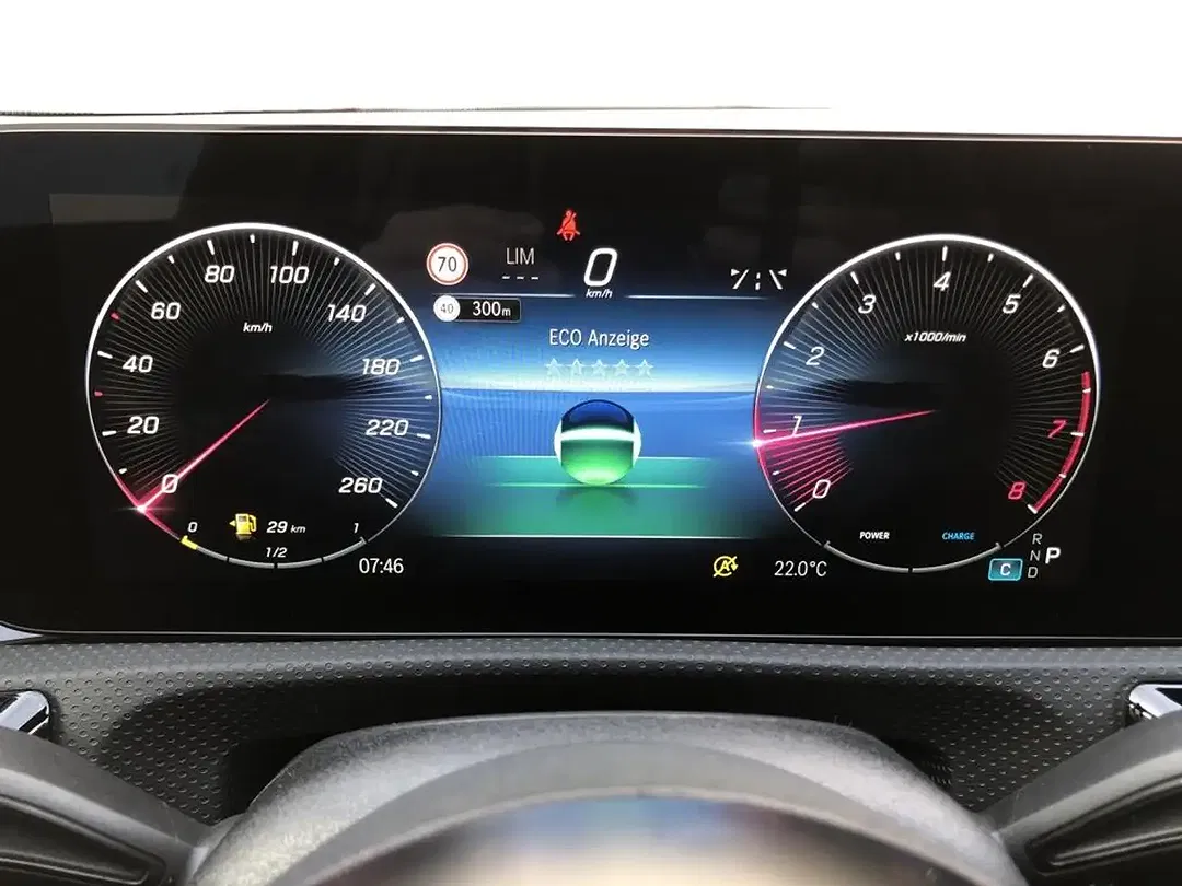 Mercedes-Benz A 200 MBUX Progressive Night - Thumbnail 9
