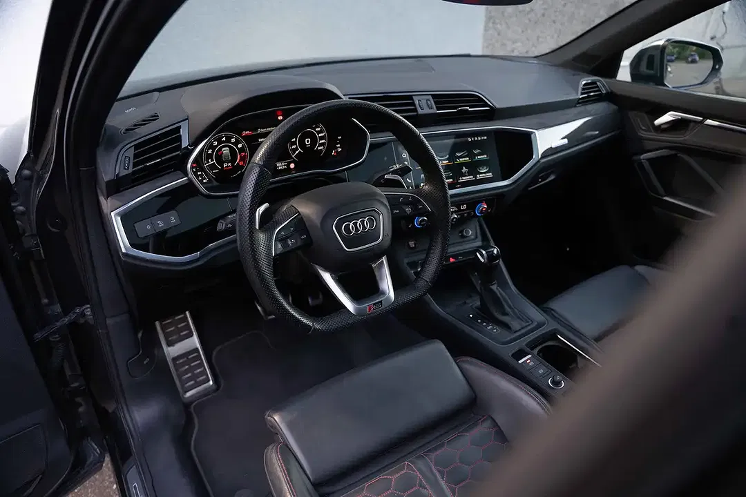 Audi RS Q3 2.5 TFSI Matrix LED Sportback - Thumbnail 10