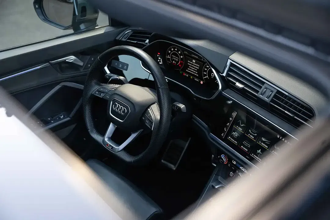 Audi RS Q3 2.5 TFSI Matrix LED Sportback - Thumbnail 13