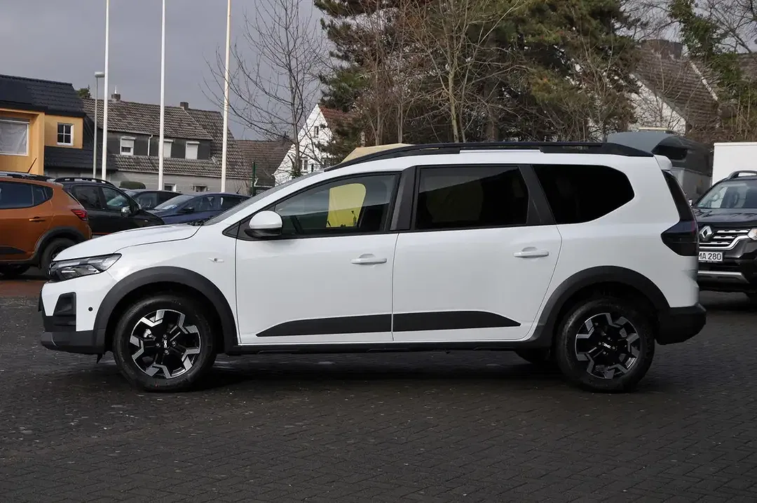 Dacia Jogger TCe Journey - Thumbnail 9