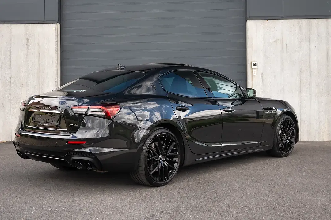 Maserati Ghibli 3.0 V6 Bi-Turbo Q4 S Modena Sport - Thumbnail 3