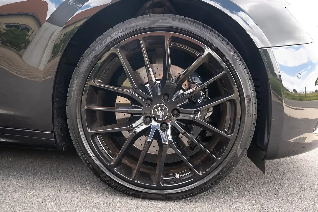Maserati Ghibli 3.0 V6 Bi-Turbo Q4 S Modena Sport - Thumbnail 9