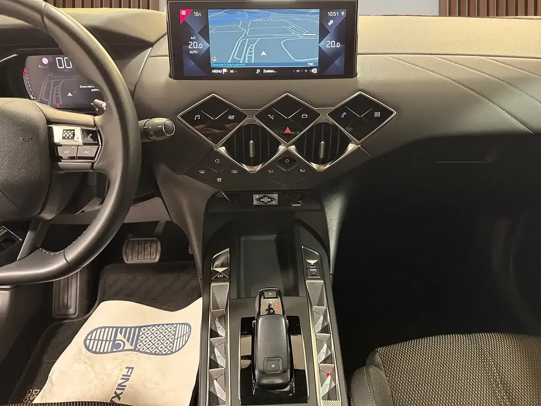 DS Automobiles DS 3 Crossback - Thumbnail 17