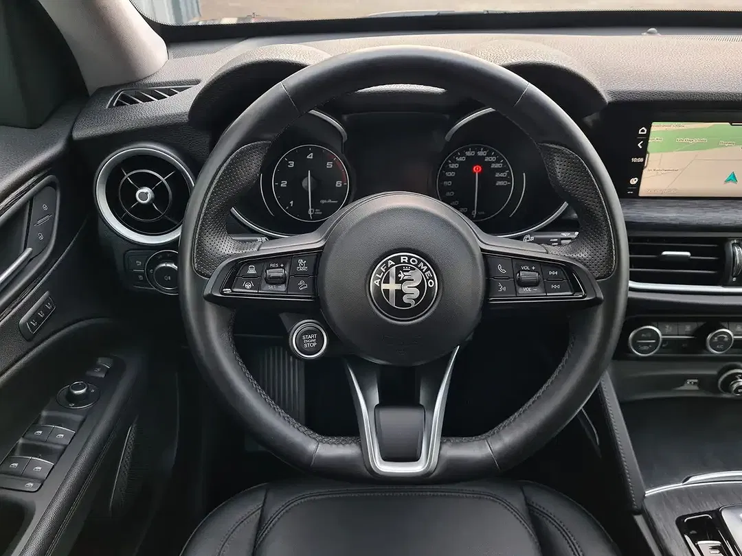 Alfa Romeo Stelvio Q4 Super - Thumbnail 10