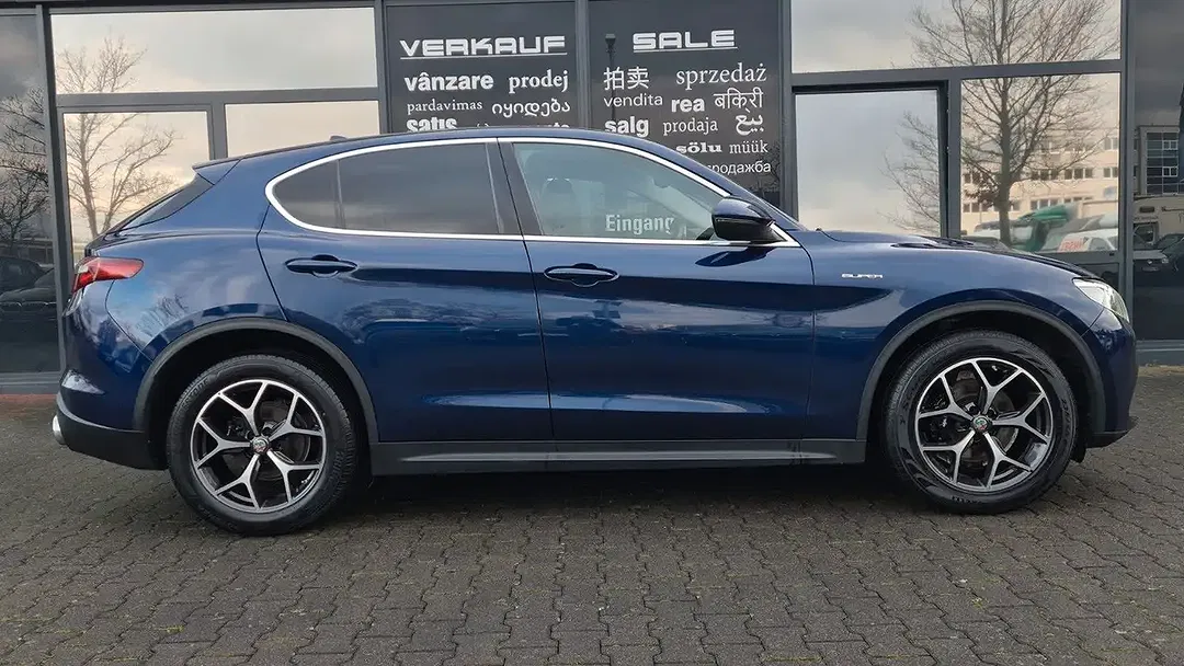 Alfa Romeo Stelvio Q4 Super - Thumbnail 8