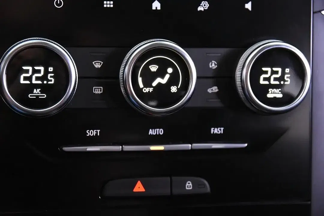 Renault Megane - Thumbnail 12