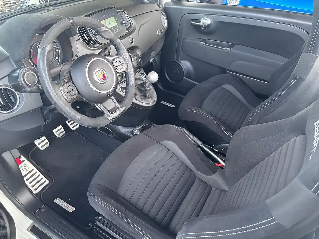 Abarth 695C - Thumbnail 13