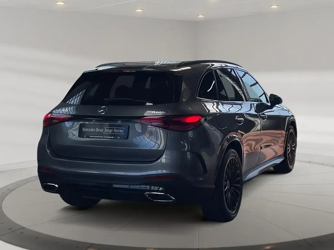 Mercedes-Benz GLC 300 4MATIC AMG MBUX Night - Thumbnail 2