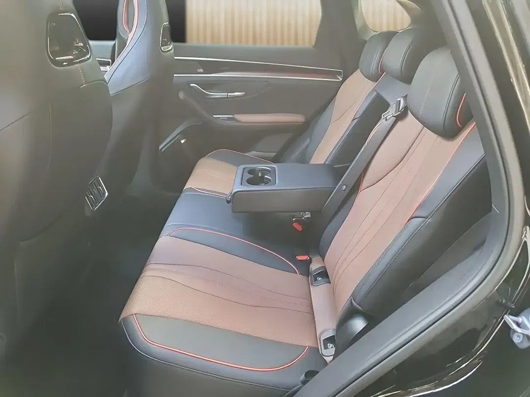 BYD Seal U 1.5 DM-i PHEV AWD Design - Thumbnail 12