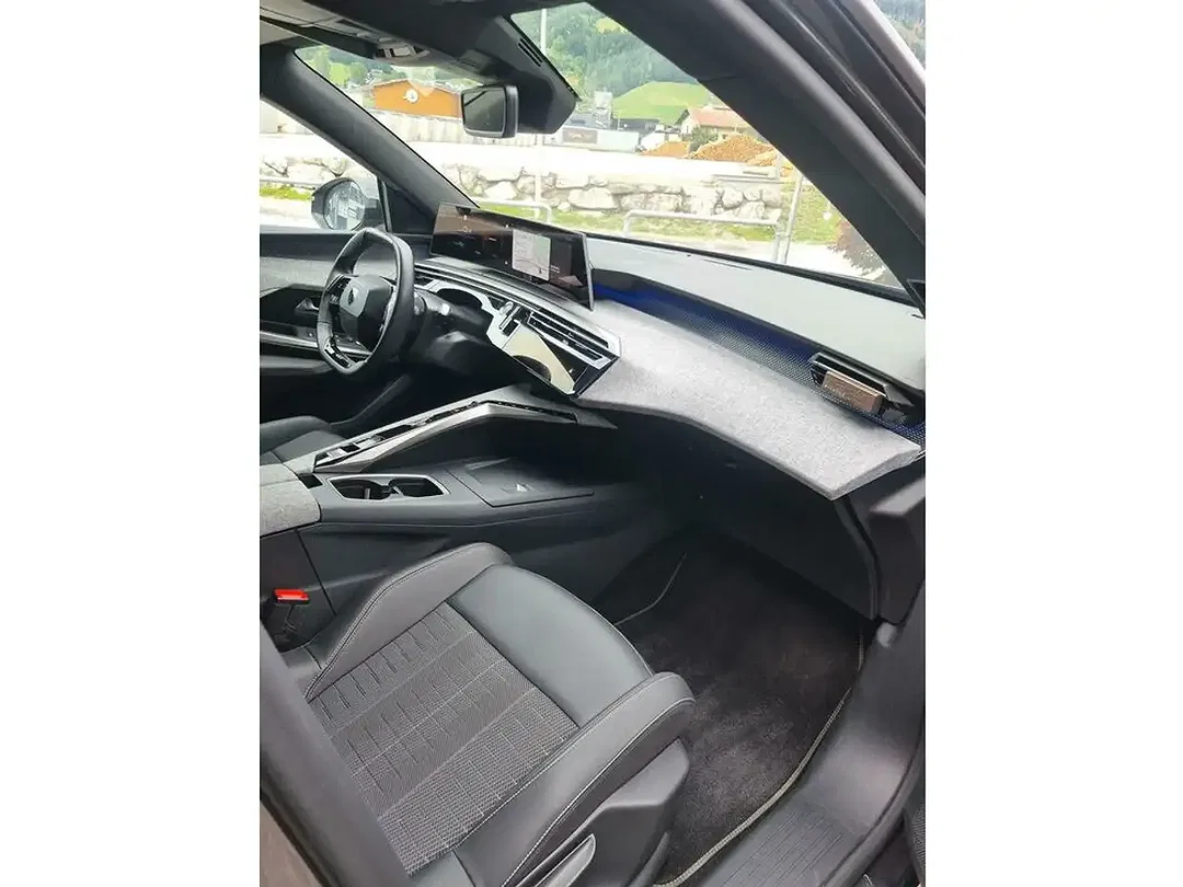 Peugeot 5008 210 EV GT - Thumbnail 8