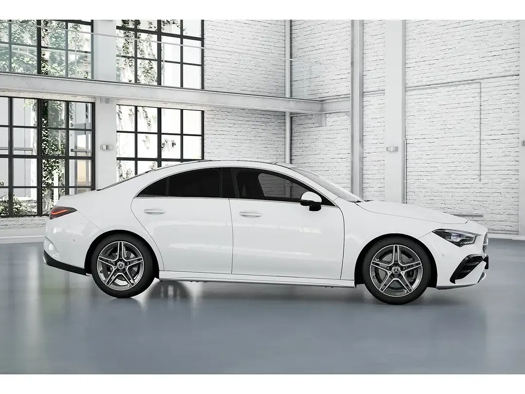 Mercedes-Benz CLA 200 - Thumbnail 8