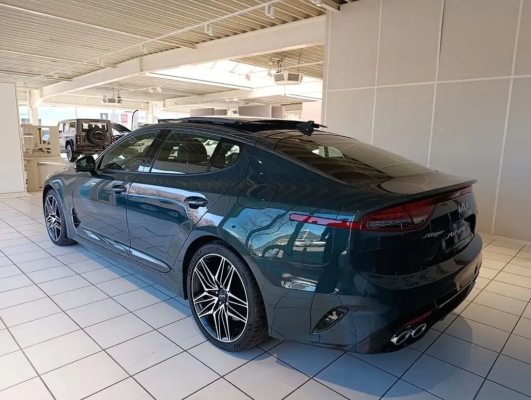 Kia Stinger GT Performance - Thumbnail 3