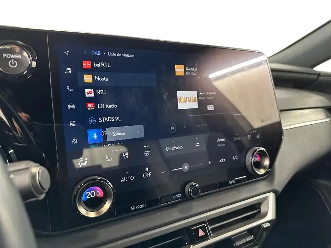 Lexus RX 450h PHEV - Thumbnail 11
