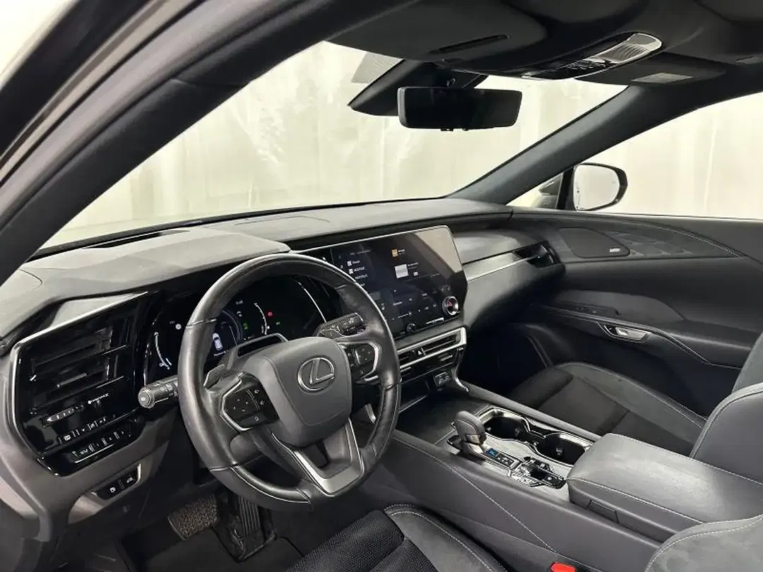Lexus RX 450h PHEV - Thumbnail 17