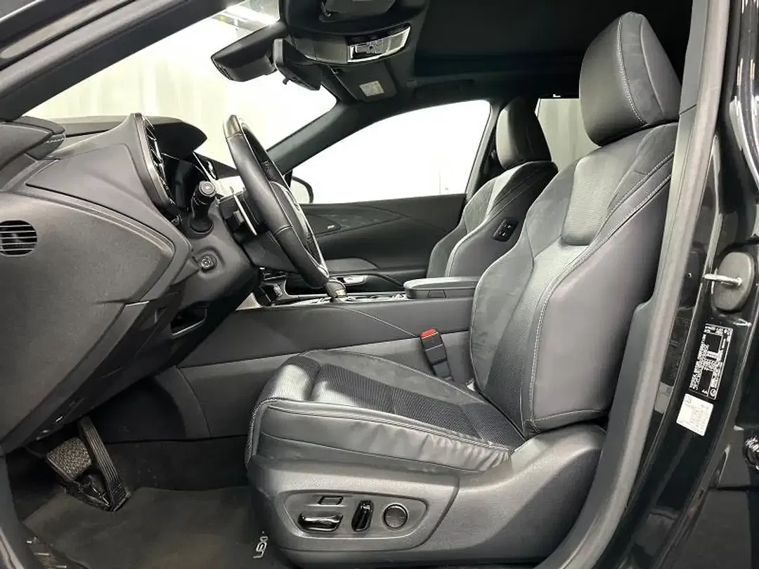 Lexus RX 450h PHEV - Thumbnail 18