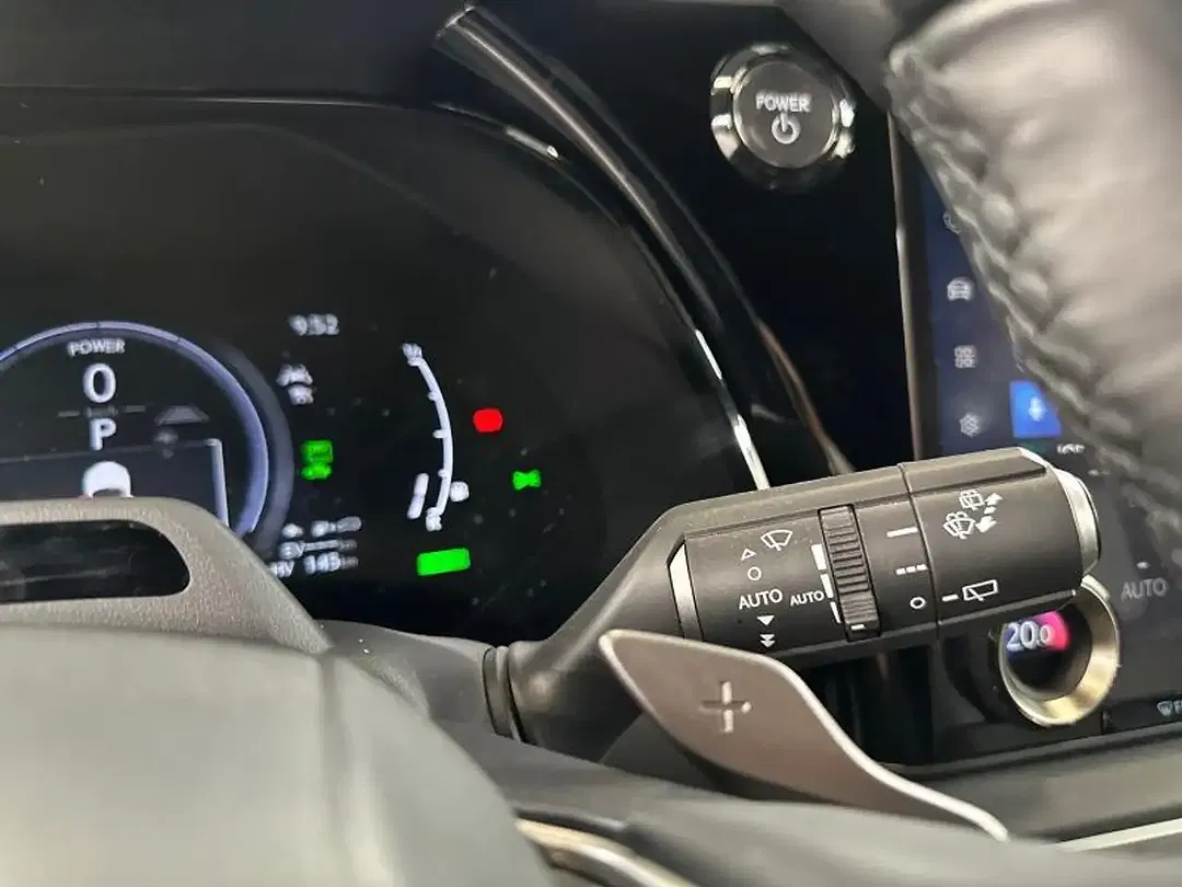 Lexus RX 450h PHEV - Thumbnail 24