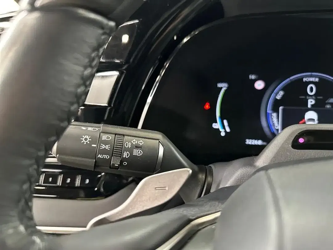 Lexus RX 450h PHEV - Thumbnail 25