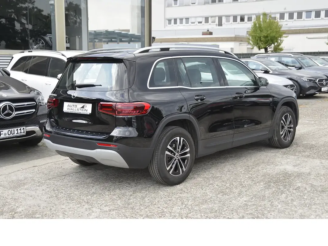Mercedes-Benz GLB 180 - Thumbnail 12
