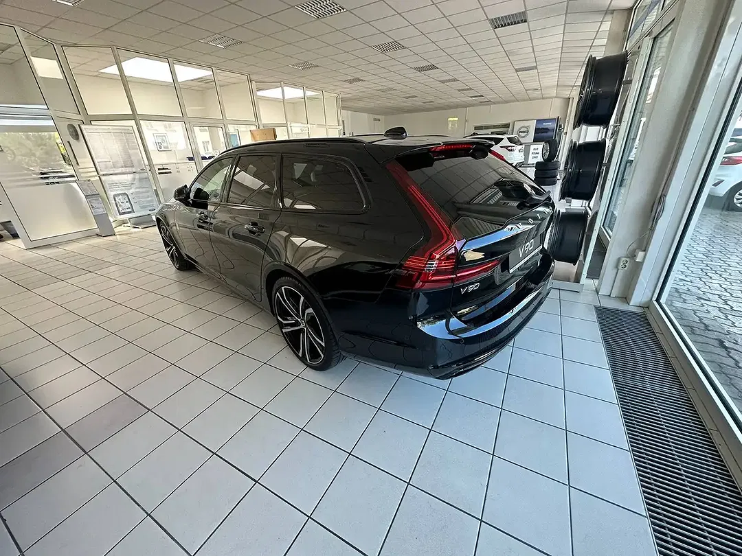 Volvo V90 B4 Ultimate Dark - Thumbnail 6