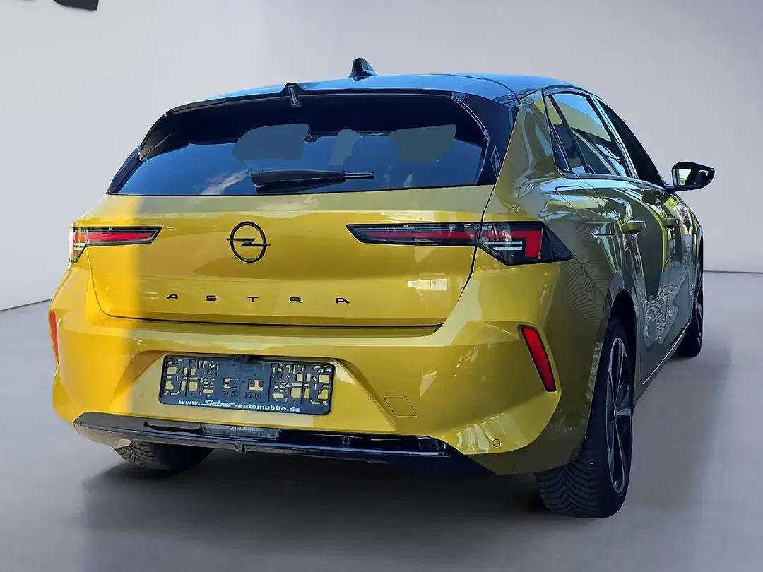 Opel Astra 1.2 Turbo GS - Thumbnail 3