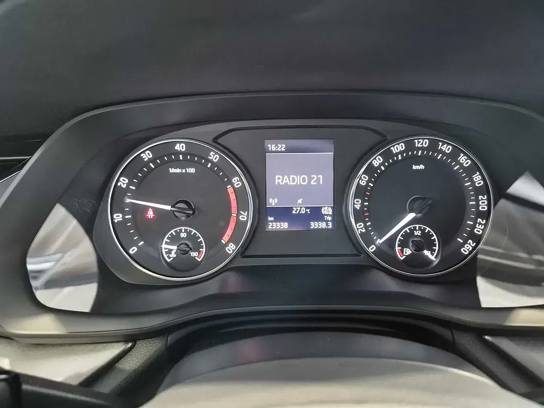 Skoda Octavia 1.0 TSI Combi - Thumbnail 7