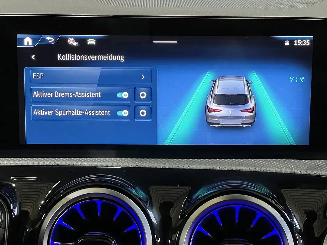 Mercedes-Benz CLA 200 AMG Plus Night - Thumbnail 11