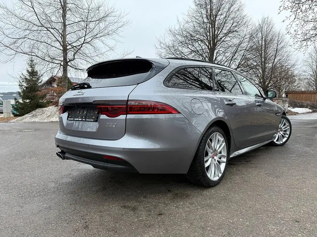 Jaguar XF 4x4 Sportbrake Chequered Flag - Thumbnail 6