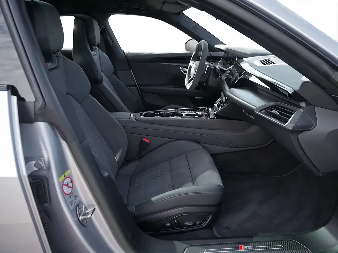 Audi RS e-tron GT quattro - Thumbnail 3
