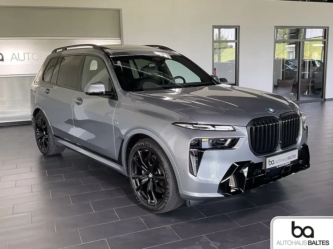 BMW X7 xDrive M Sport Pro - Thumbnail 5