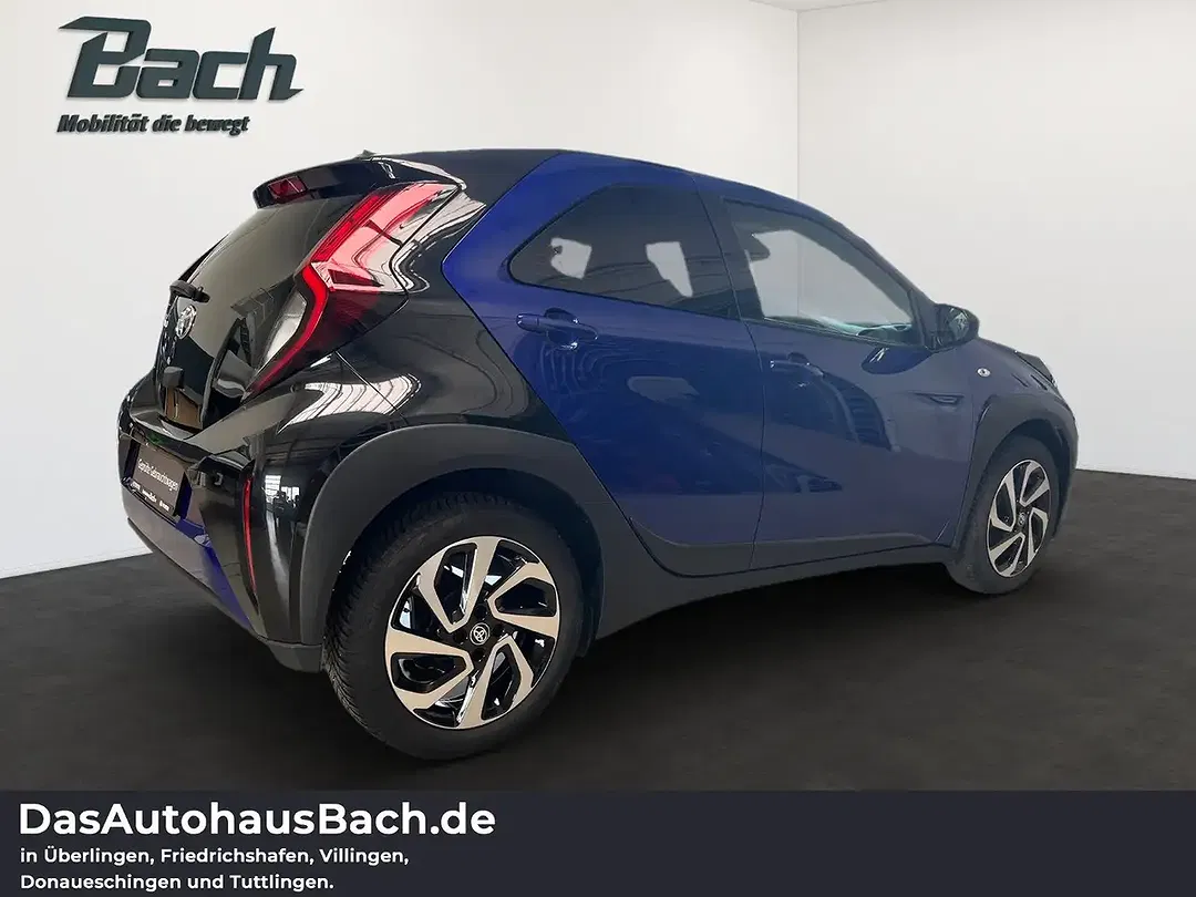Toyota Aygo X Teamplayer - Thumbnail 3