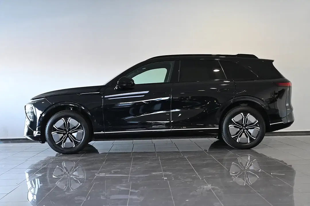 Xpeng G9 RWD Standard Range - Thumbnail 3