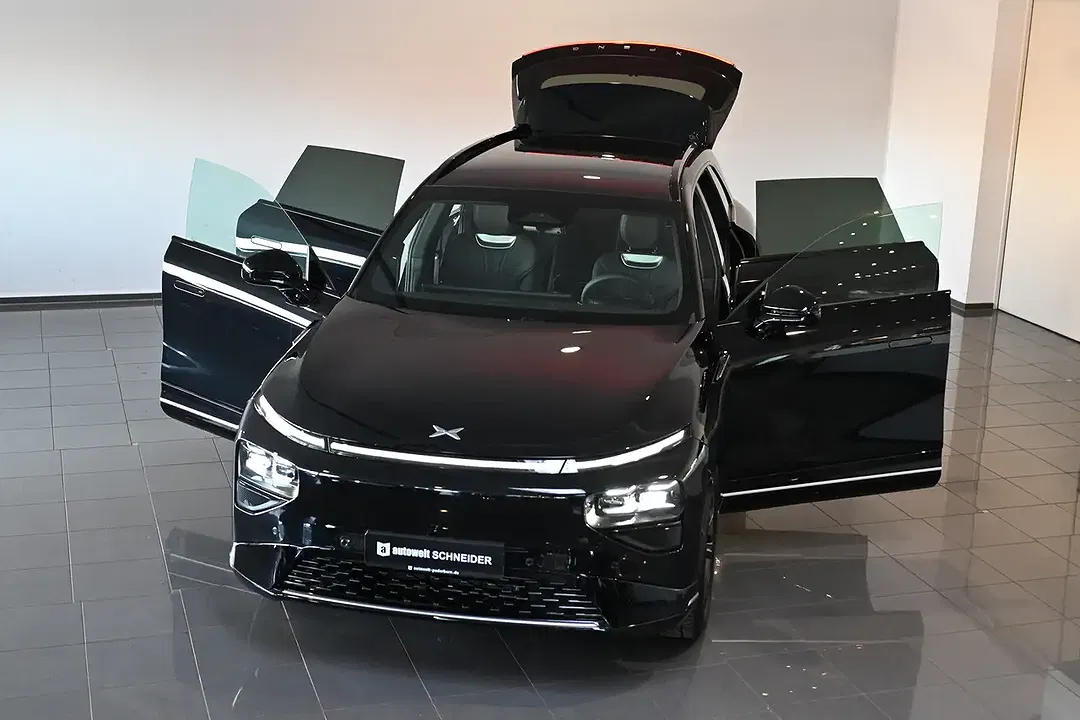 Xpeng G9 RWD Standard Range - Thumbnail 5