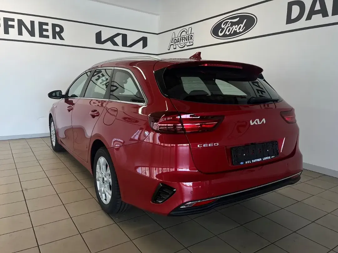 Kia Ceed SW / cee'd SW Vision - Thumbnail 3