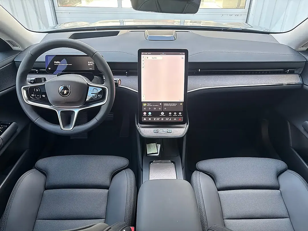 Volvo ES90 Single Motor Extended Range Plus - Thumbnail 10