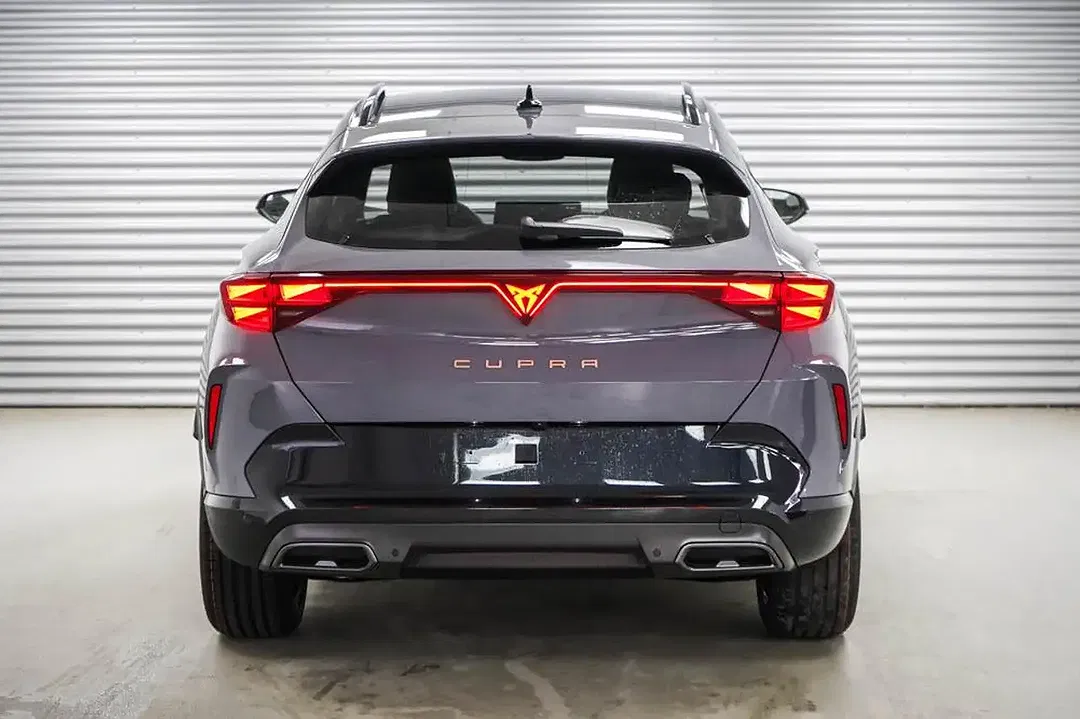CUPRA Formentor 1.5 eTSI DSG AUT - Thumbnail 4
