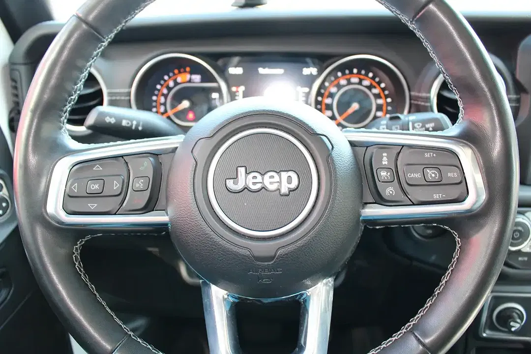 Jeep Wrangler Unlimited Sahara - Thumbnail 10