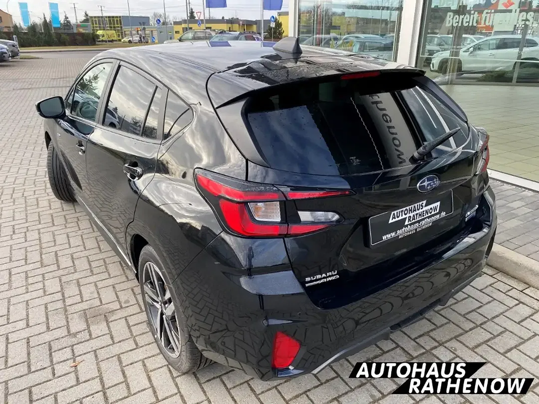 Subaru Impreza 2.0 Platinum - Thumbnail 3