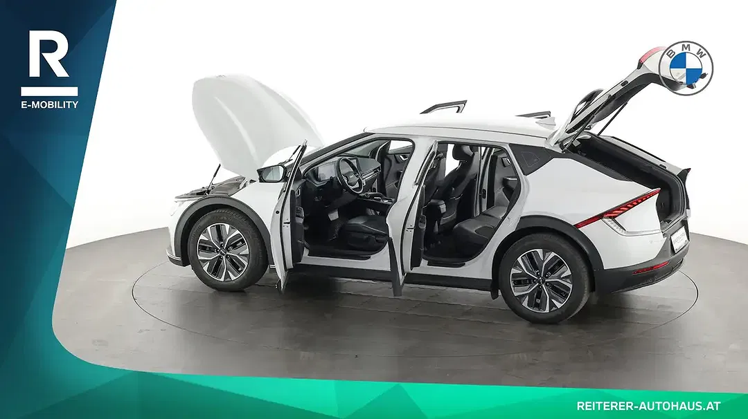 Kia EV6 - Thumbnail 10