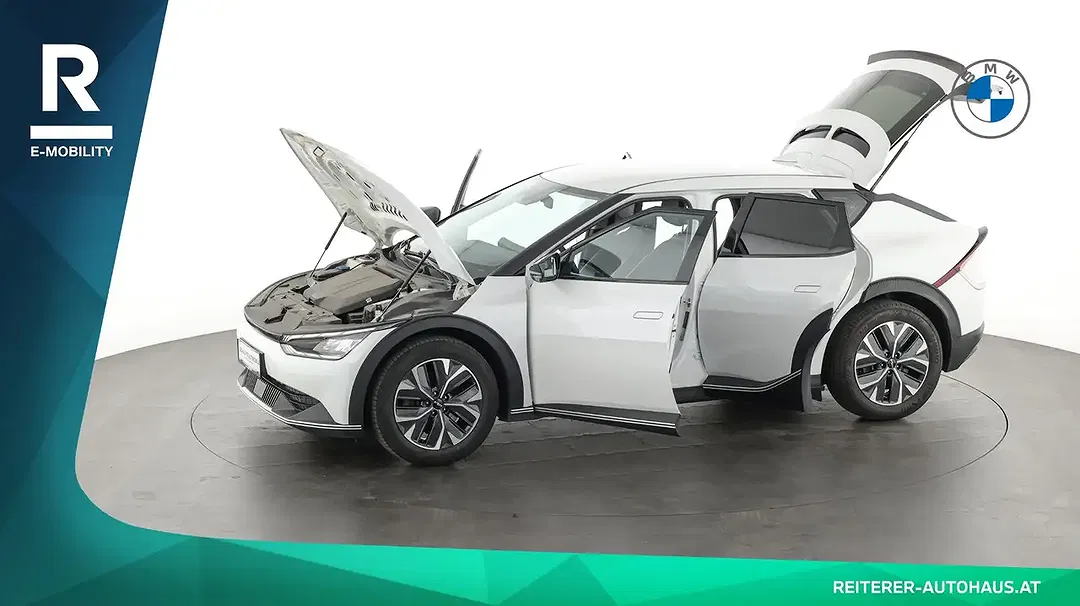 Kia EV6 - Thumbnail 9