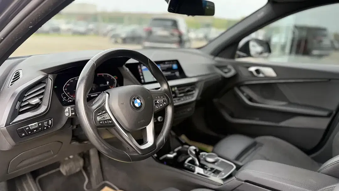 BMW 118 - Thumbnail 7