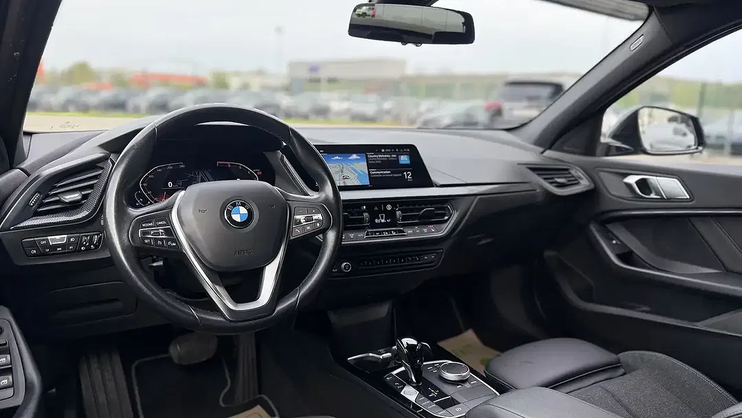 BMW 118 - Thumbnail 9